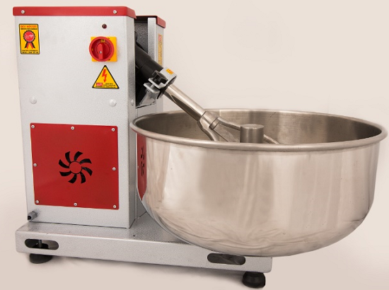 Demirbey Group Hamur Makinaları: İnovasyon ve Kalitenin Birleşimi  Demirbey Group, mutfak endüstrisinde uzun yıllara dayanan deneyimiyle tanınan bir markadır. Hamur işleri konusundaki uzmanlığıyla bilinen Demirbey Group, mutfaklarınıza değer katan çözümler sunar. Her bir ürünümüz, kalite, dayanıklılık ve kullanım kolaylığı gibi temel değerlere odaklanarak tasarlanmıştır.